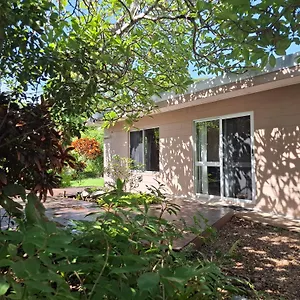 J & Ella's House - 2 Bedroom, 2 Bathroom , Cooktown Australia